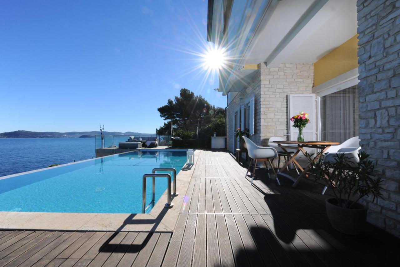 Villa Cablex เซร์เวนีเวอร์ ภายนอก รูปภาพ
